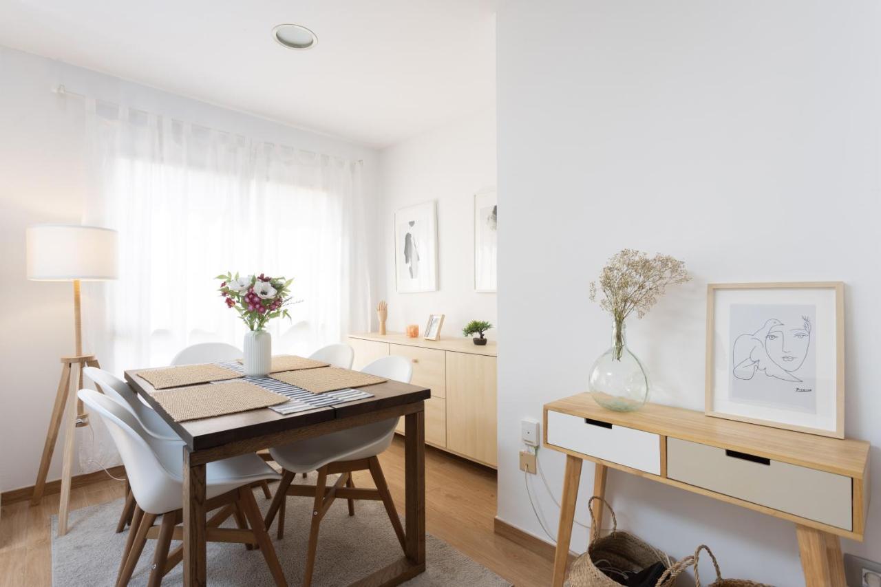 Apartment Home2book Design Black & White Cruz *